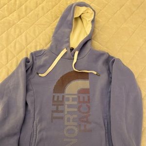 North Face hoodie sweatshirt. Beautiful purple. Women’s small. pouch pocket